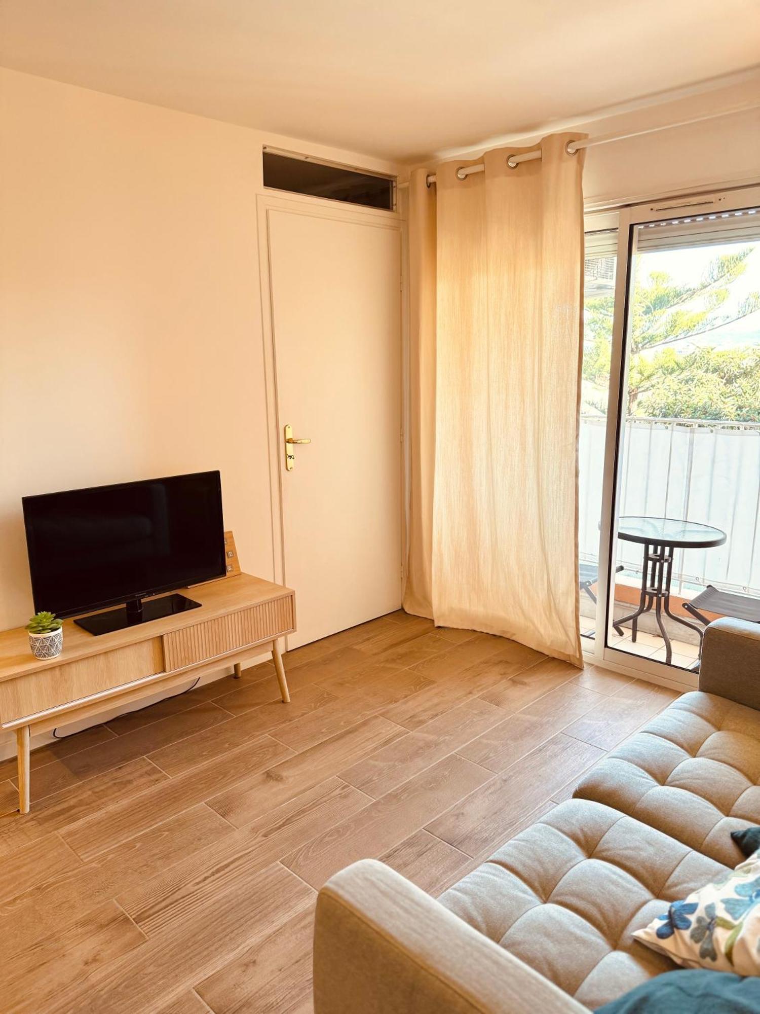Claelle Appartment - 200M Beach Мандельё-ла-Напуль Экстерьер фото